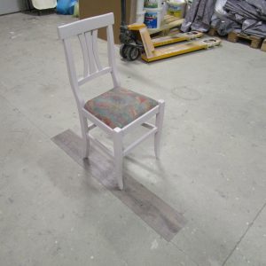 IMG_1466Lackieren von alten Sesseln individueller Farbwunsch möglich
